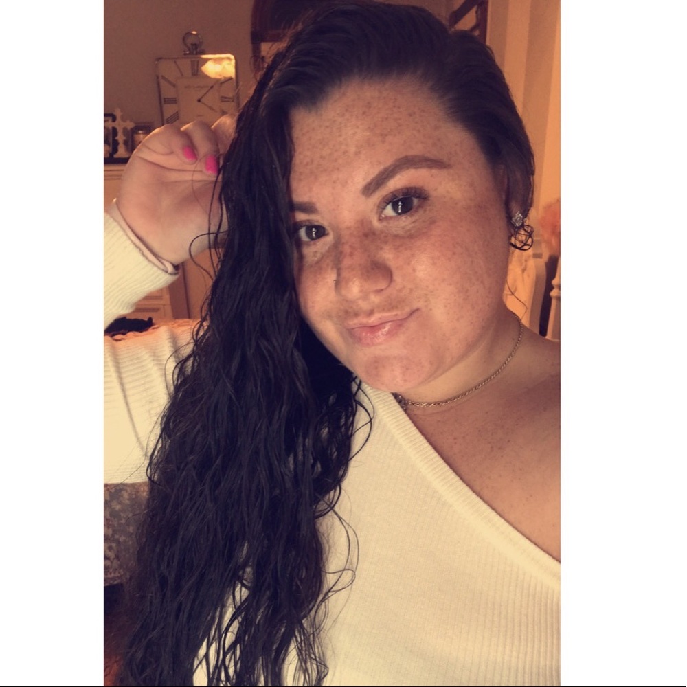 Meet your Posher, Alyssa